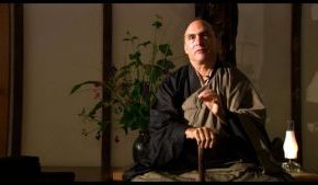 Helliteltyjen uskomusten kyseenalaistamisesta